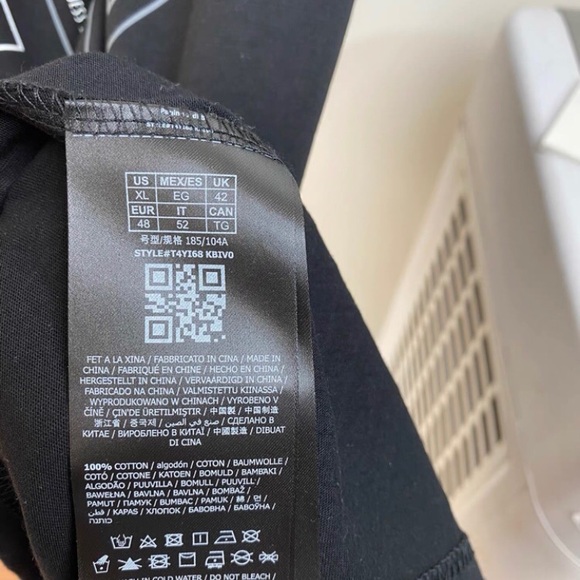 Guess Black Short Sleeve Tee with Diagonal Graphic - Picture 4 of 4
